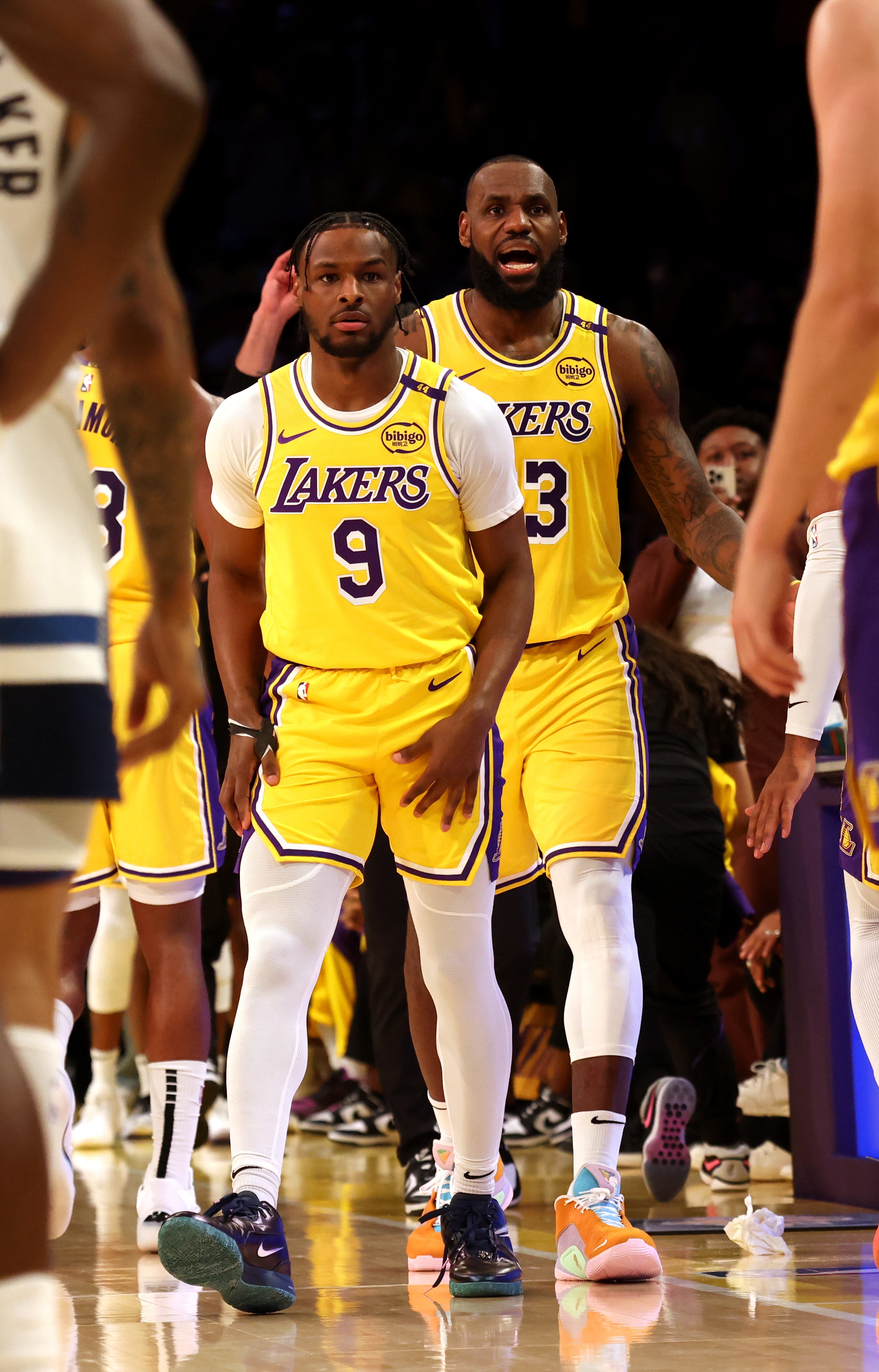 LoL-包含集结日突围战来临；洛杉矶湖人围绕西甲强势反弹；话题不断；训练强度明显提升的词条